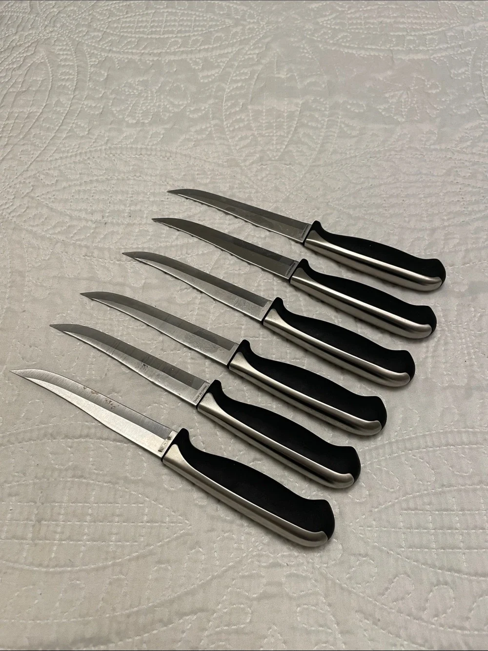 J. A. HENCKELS International Fine Edge Synergy EVEREDGE Steak Knives Set of 6